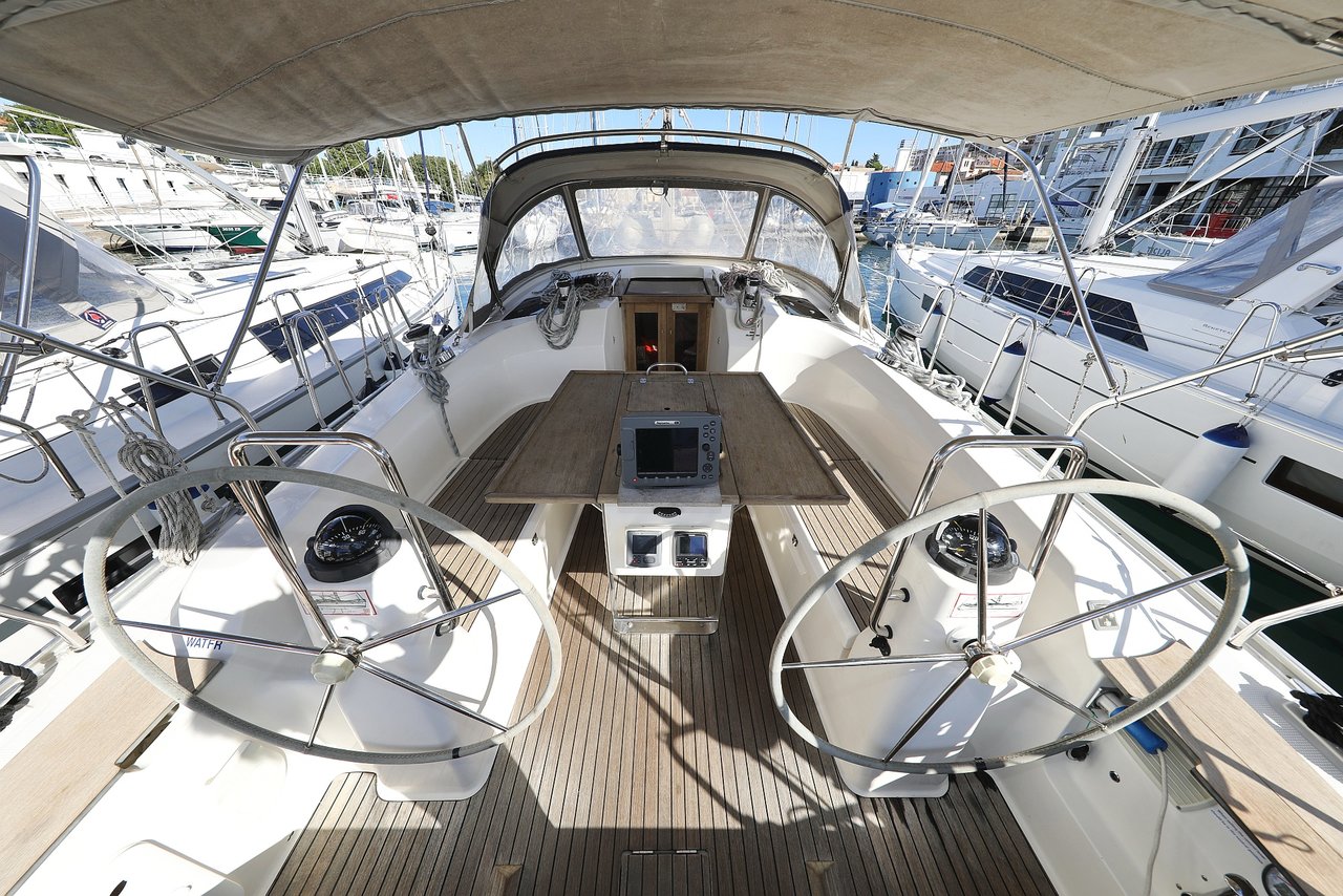 Bavaria Cruiser 40 — photo 7