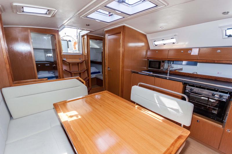 Bavaria Cruiser 40 — photo 14