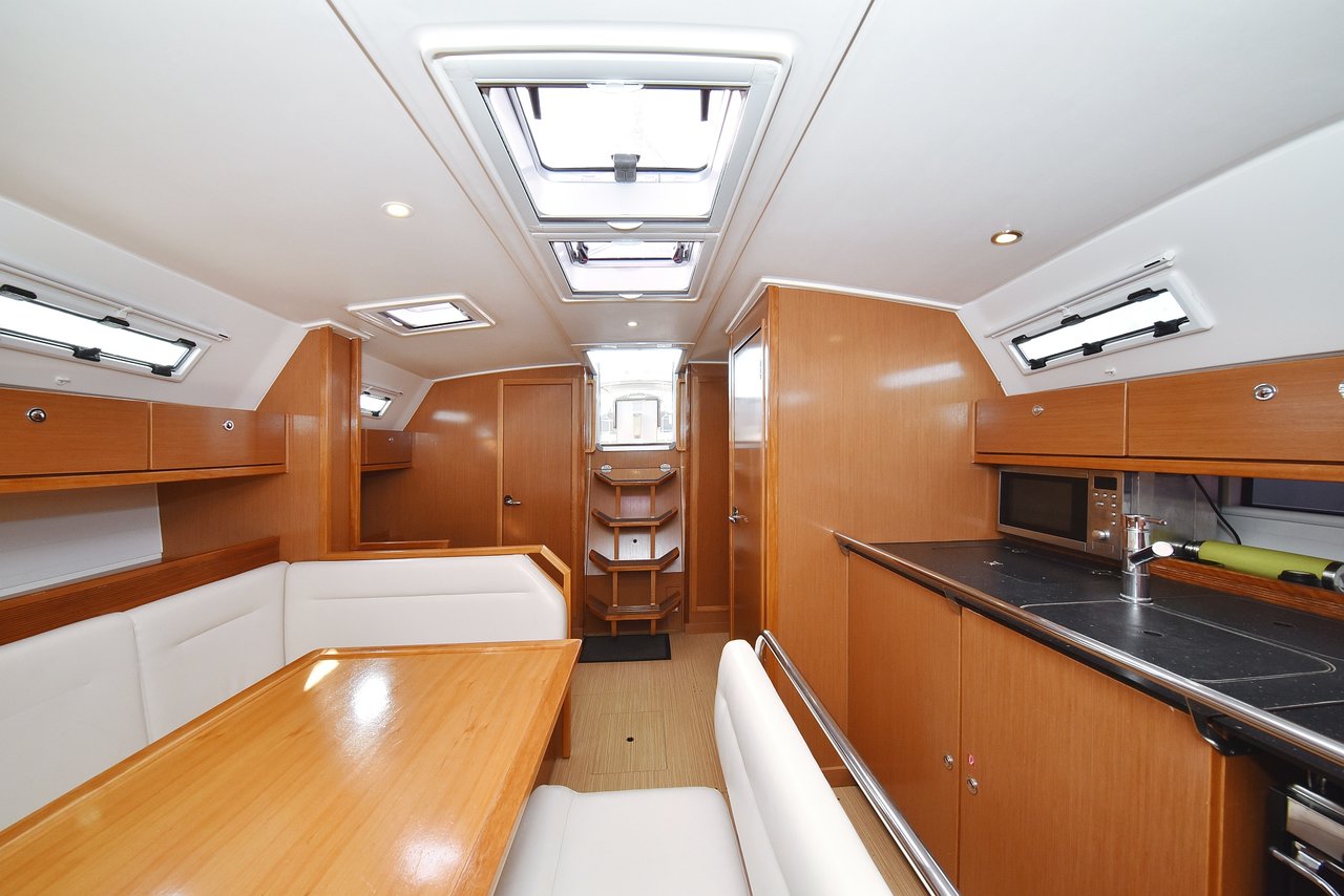 Bavaria Cruiser 40 — photo 15