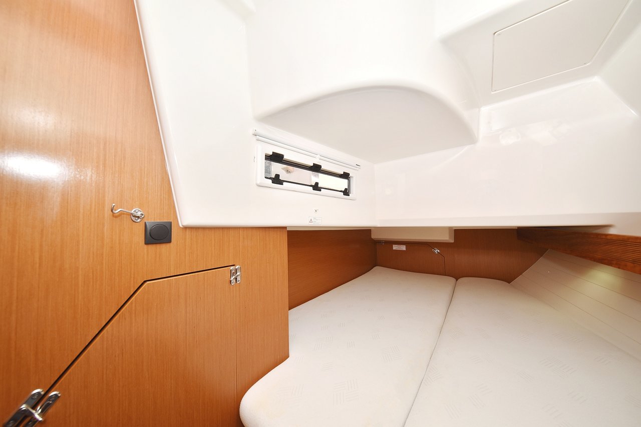 Bavaria Cruiser 40 — photo 26