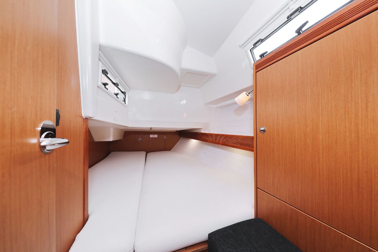 Bavaria Cruiser 36 — photo 27