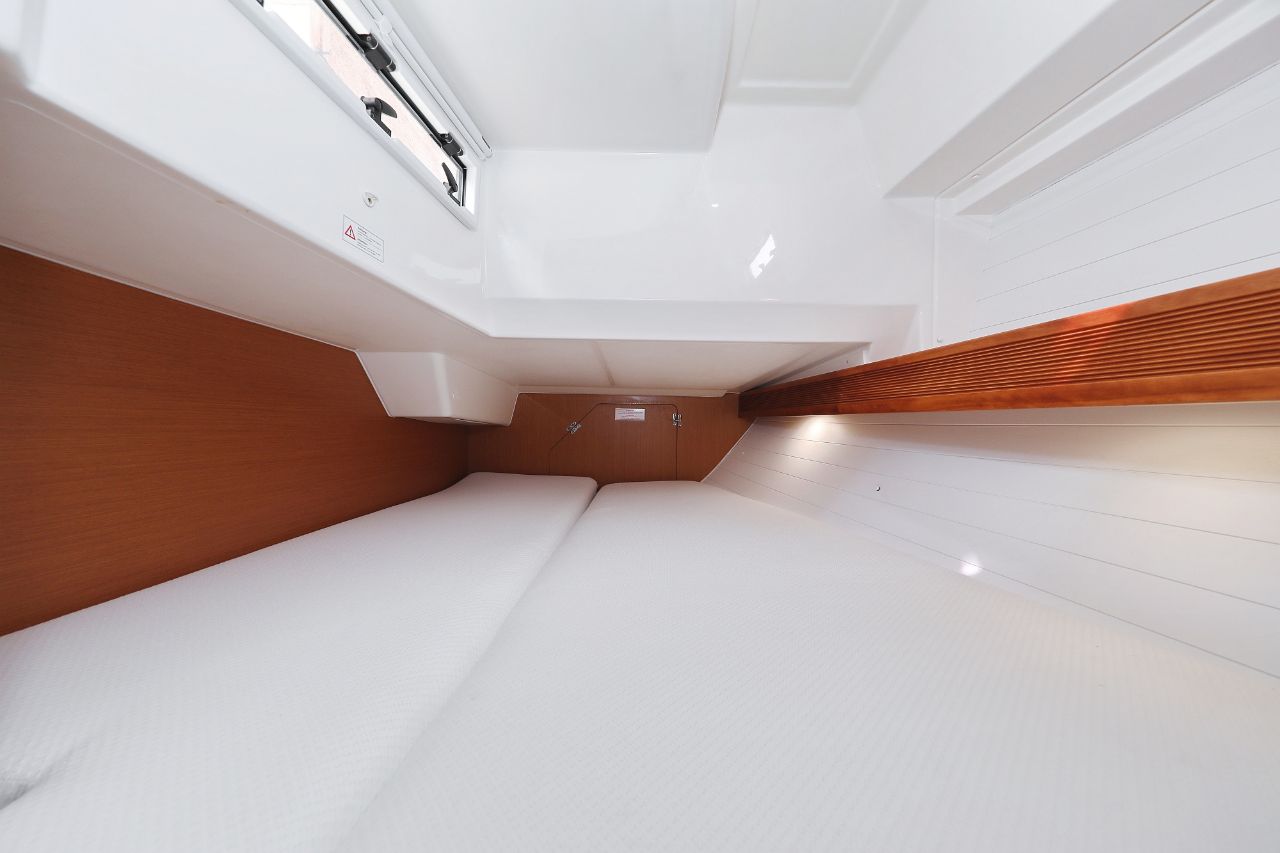 Bavaria Cruiser 36 — photo 28