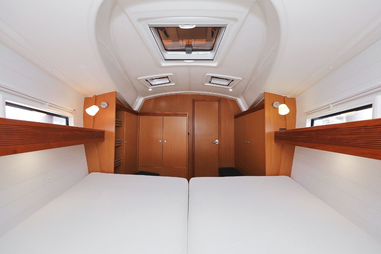 Bavaria Cruiser 36 — photo 30