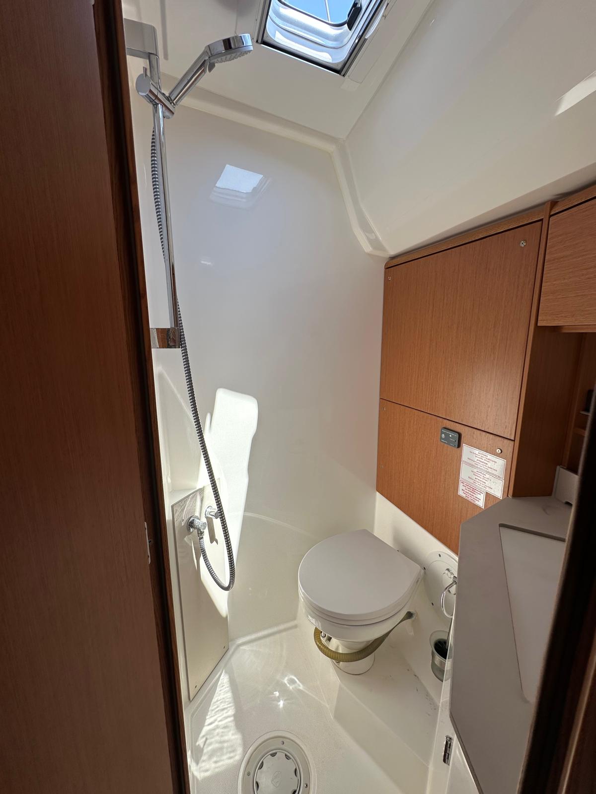 Bavaria C46 - 5 cab. — photo 18