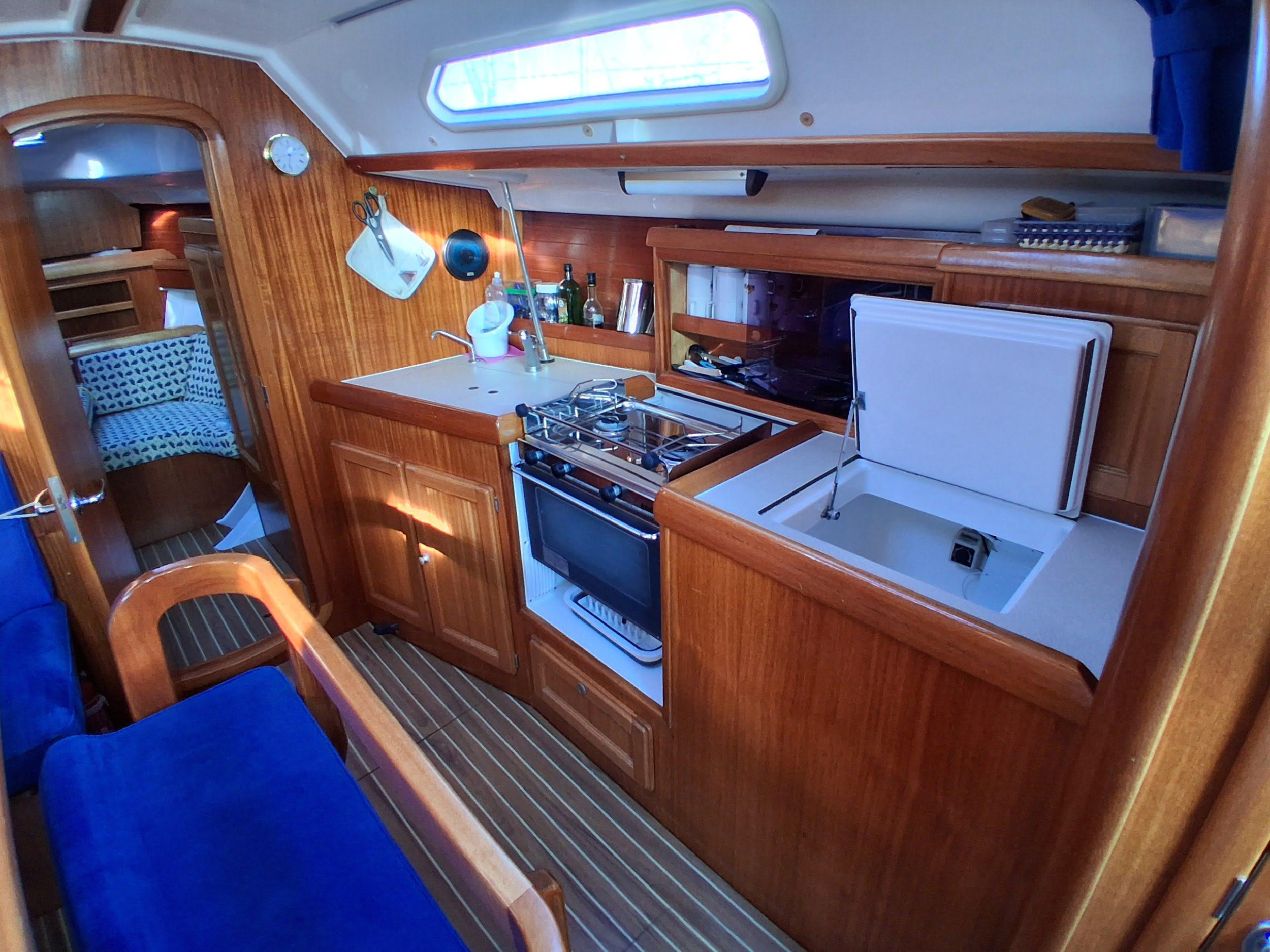 Dufour 36 Classic — photo 7