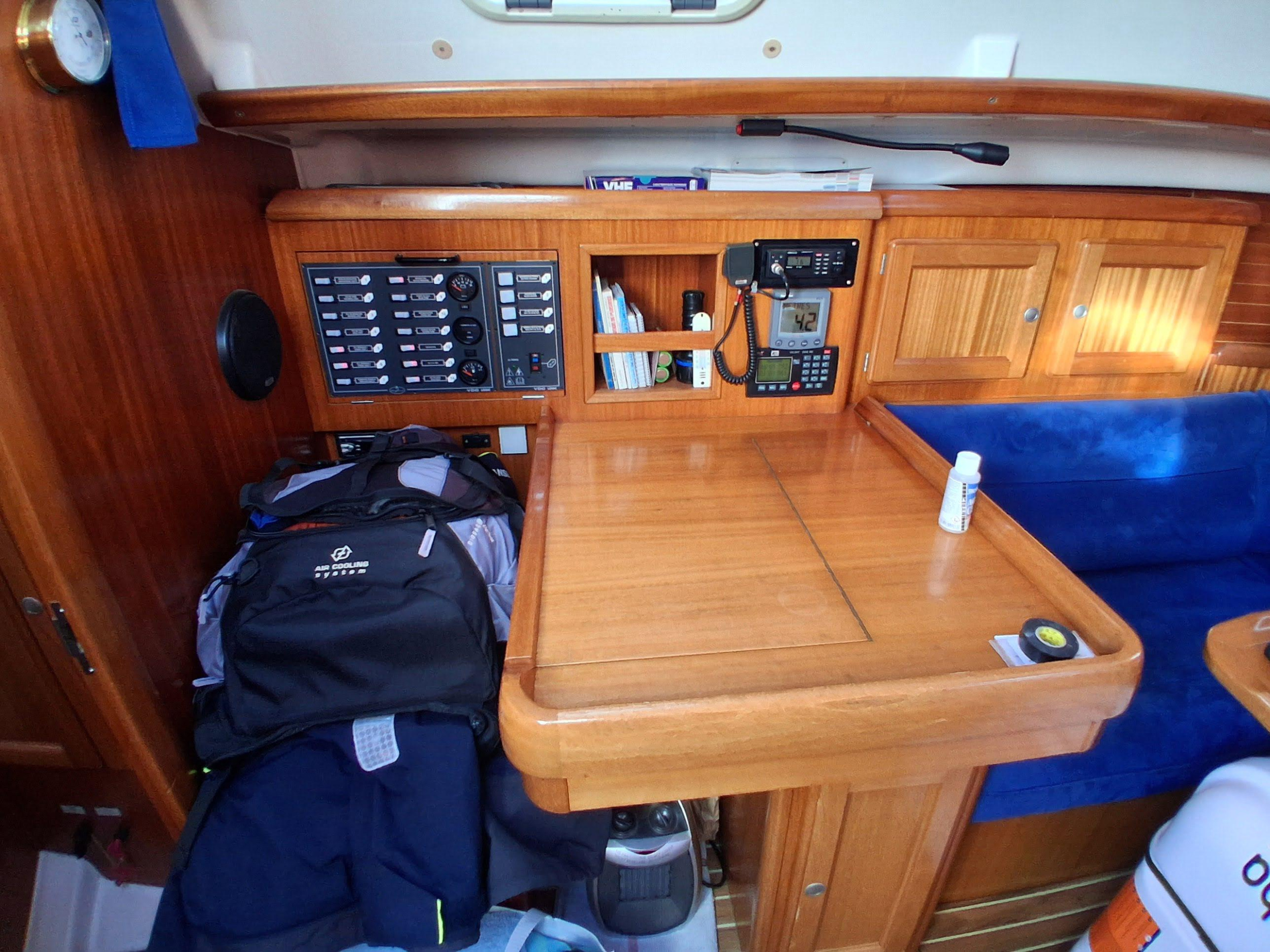 Dufour 36 Classic — photo 8