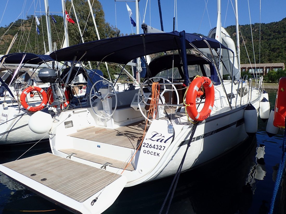 Bavaria Cruiser 41 - 3 cab. — photo 1