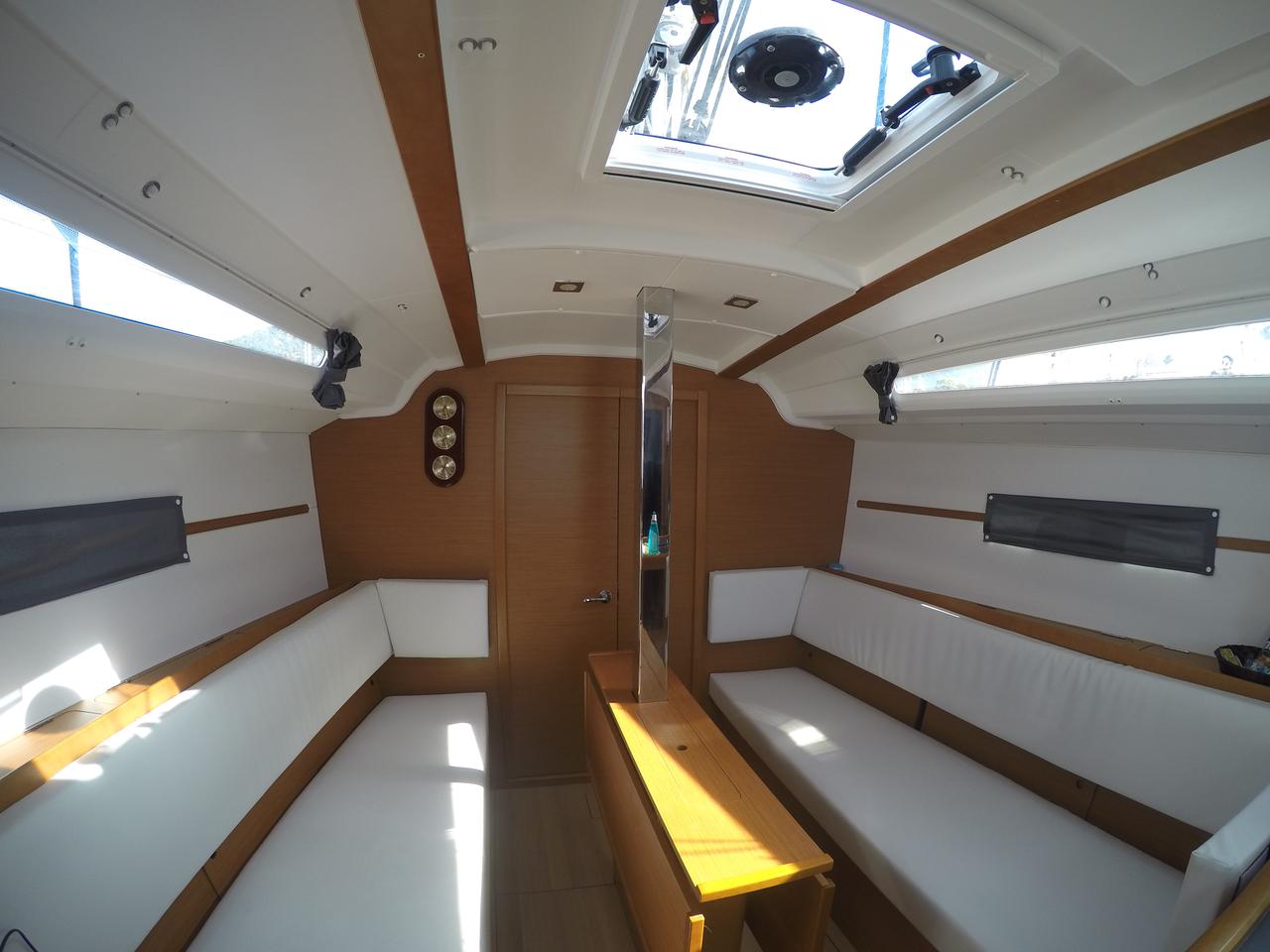 Sun Odyssey 349 - 3 cab. — photo 12