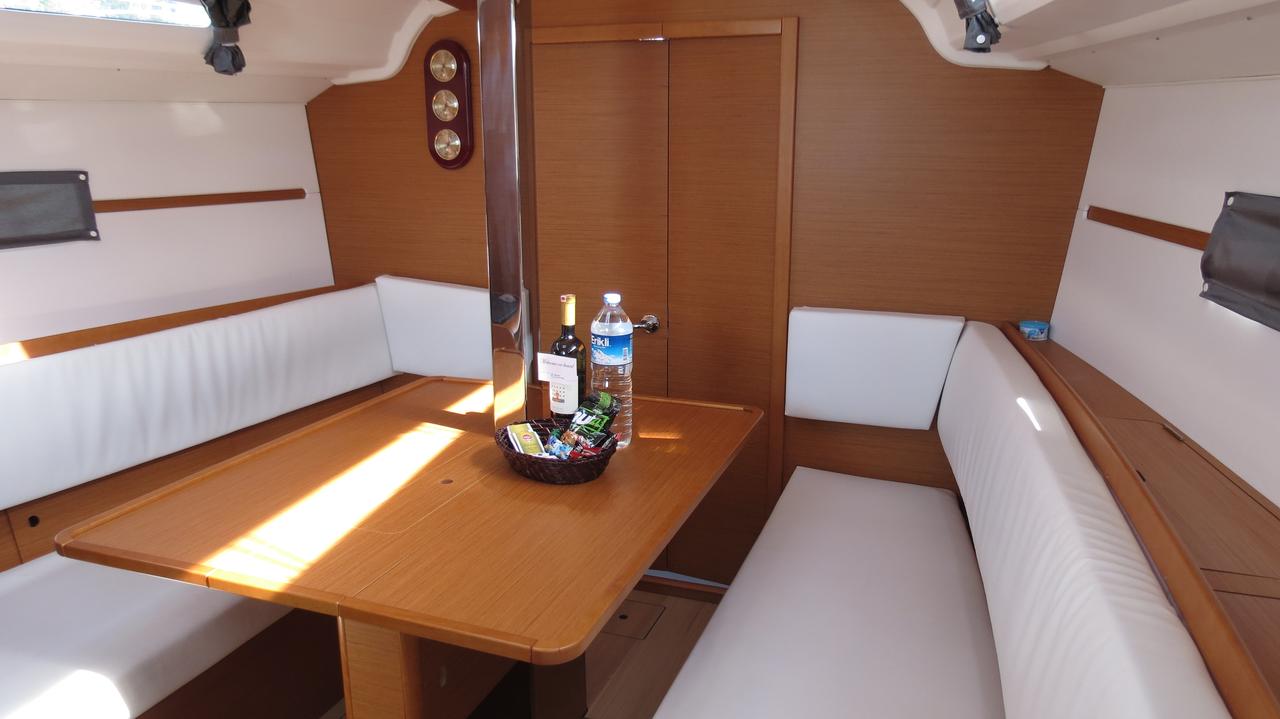 Sun Odyssey 349 - 3 cab. — photo 19
