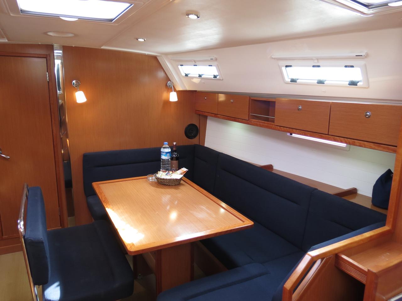 Bavaria Cruiser 40 — photo 8