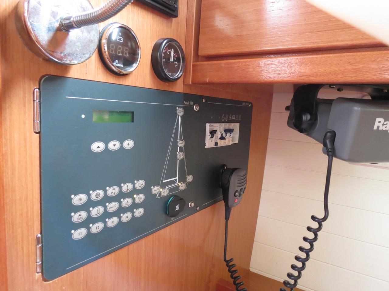 Bavaria Cruiser 40 — photo 10