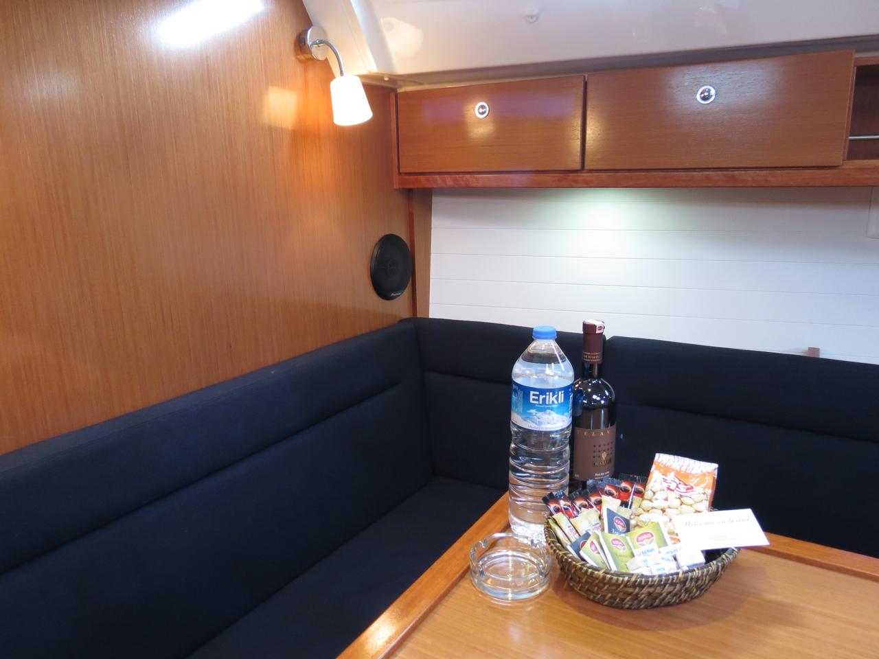 Bavaria Cruiser 40 — photo 13