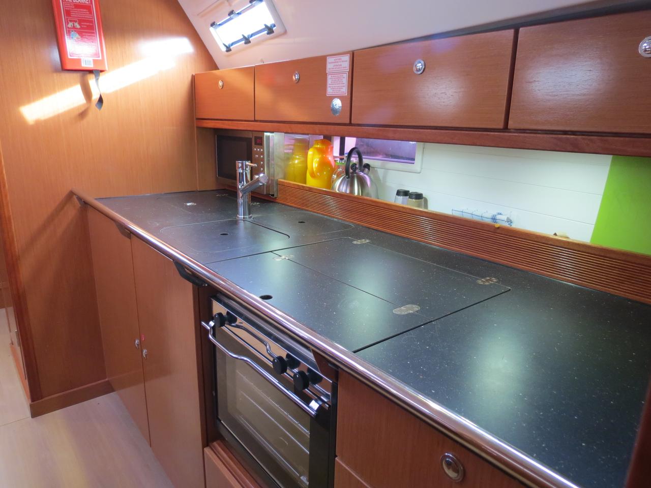 Bavaria Cruiser 40 — photo 7