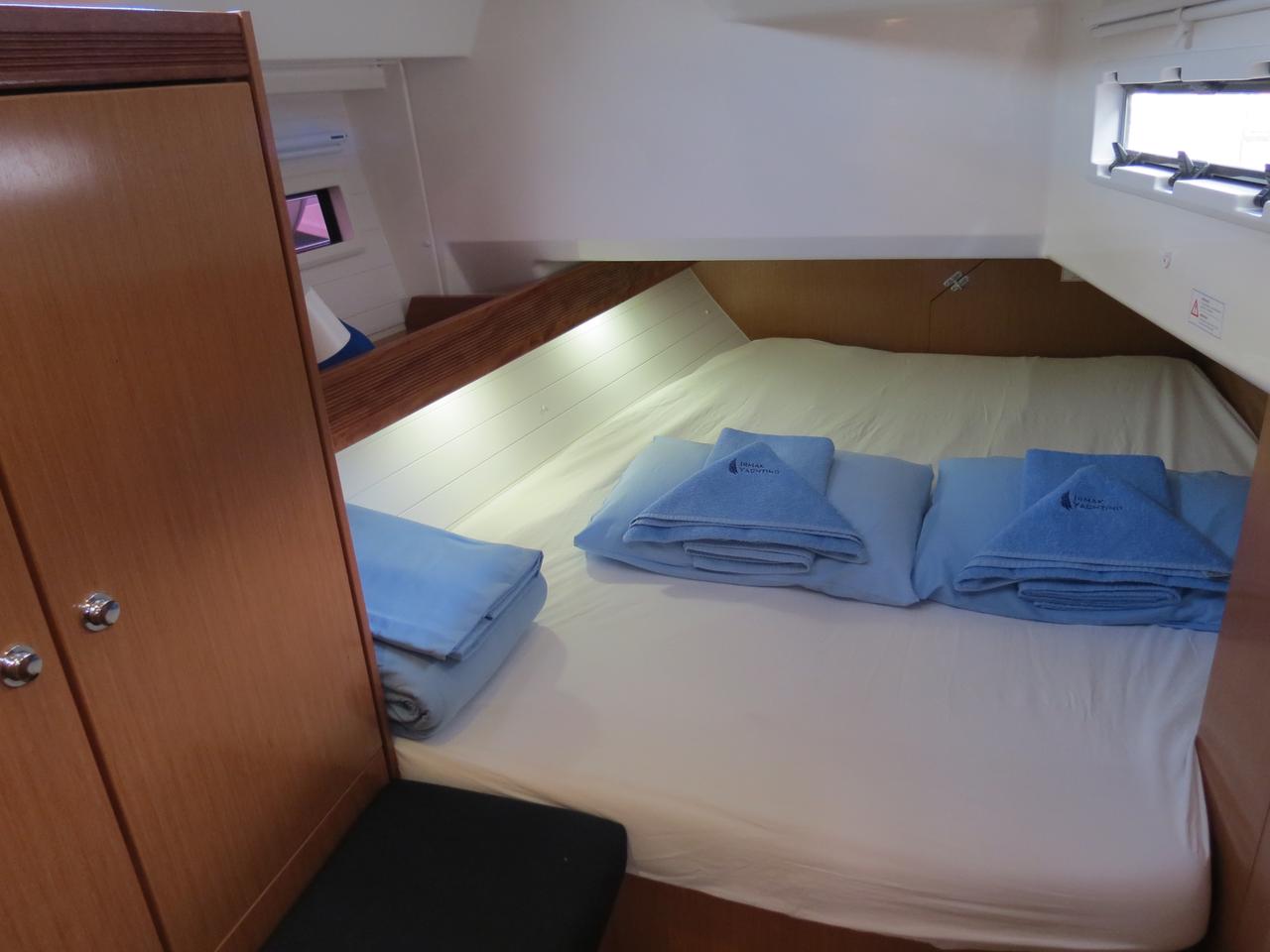 Bavaria Cruiser 40 — photo 9