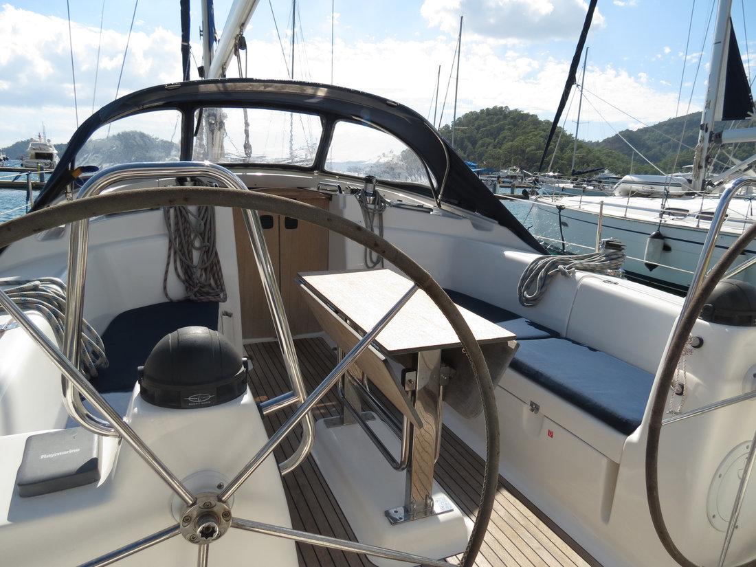 Bavaria 43 Cruiser — photo 5