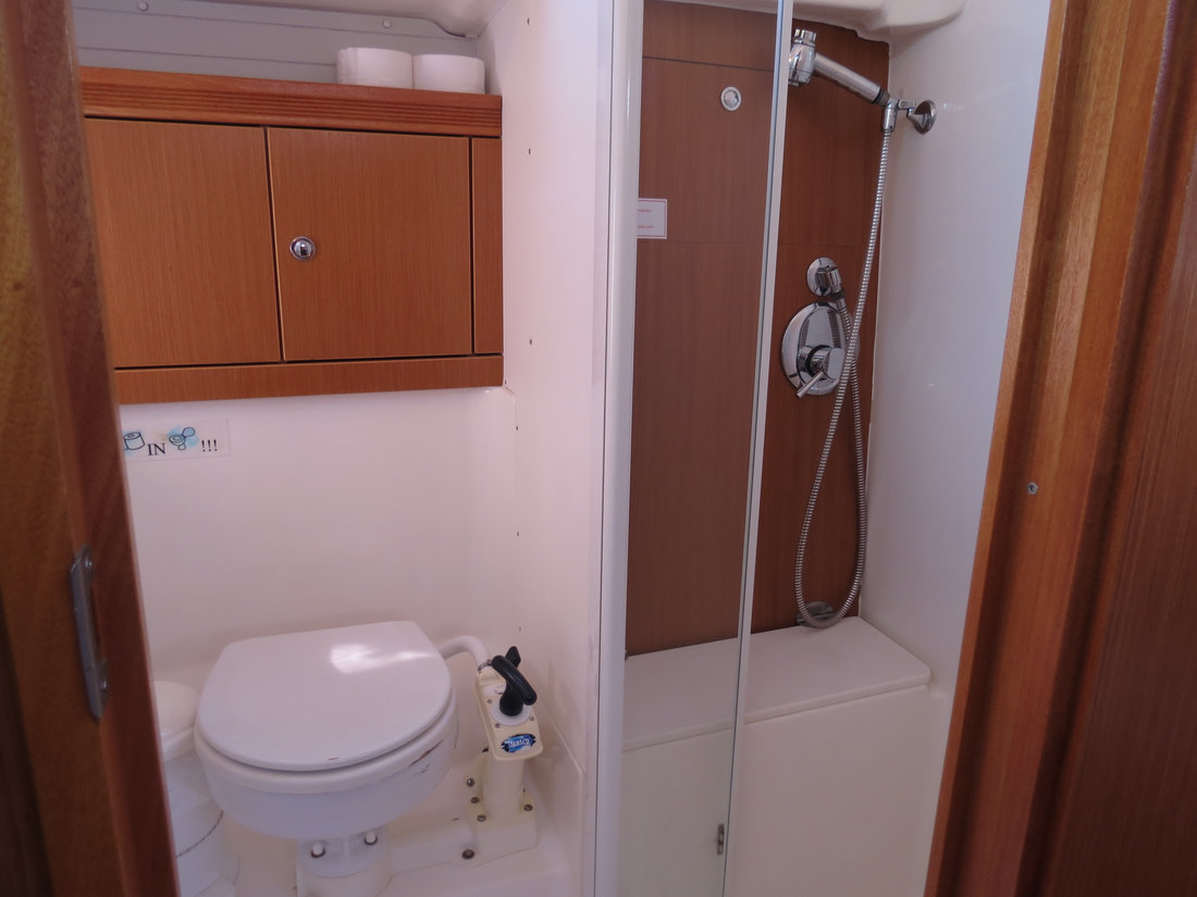 Bavaria 43 Cruiser — photo 18