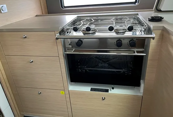 Dufour 41 - 3 cab. — photo 9