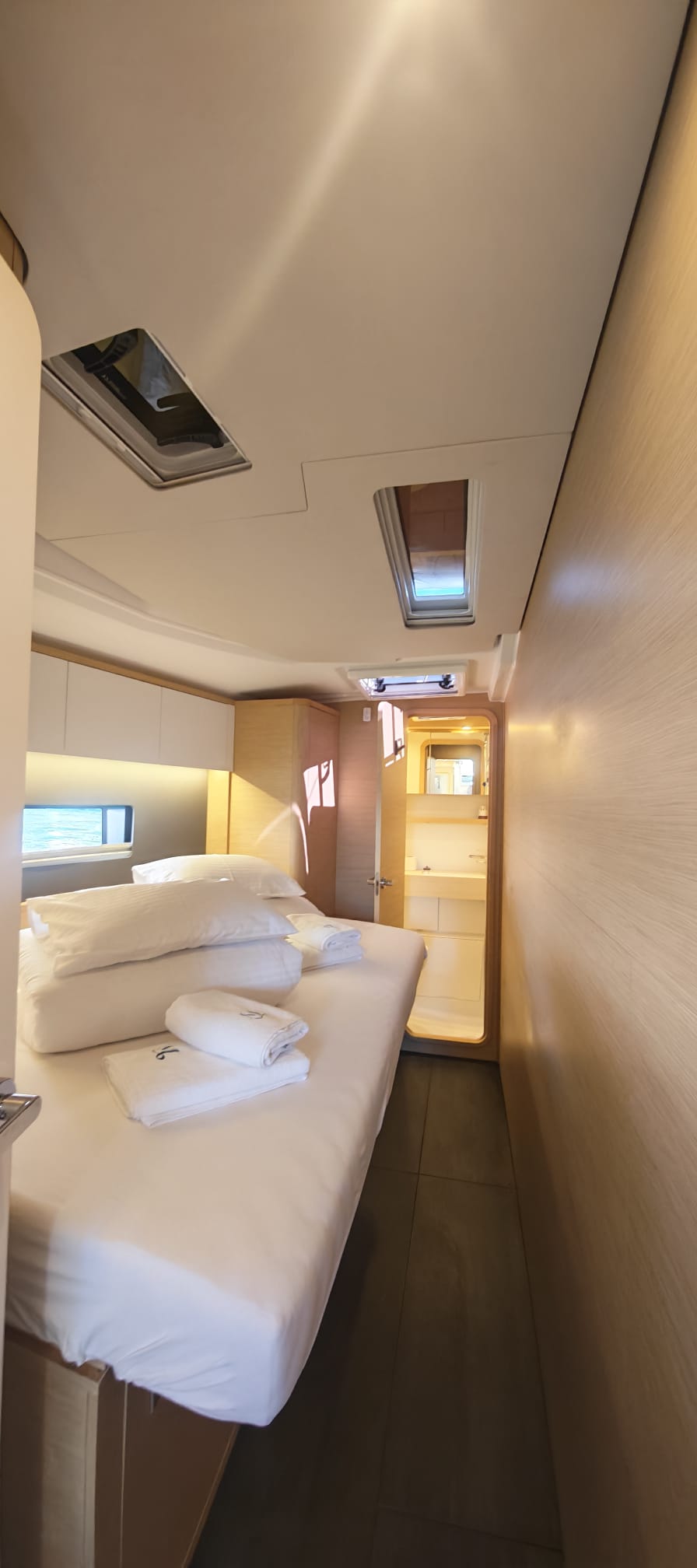 Dufour 54 - 6 cab. — photo 18