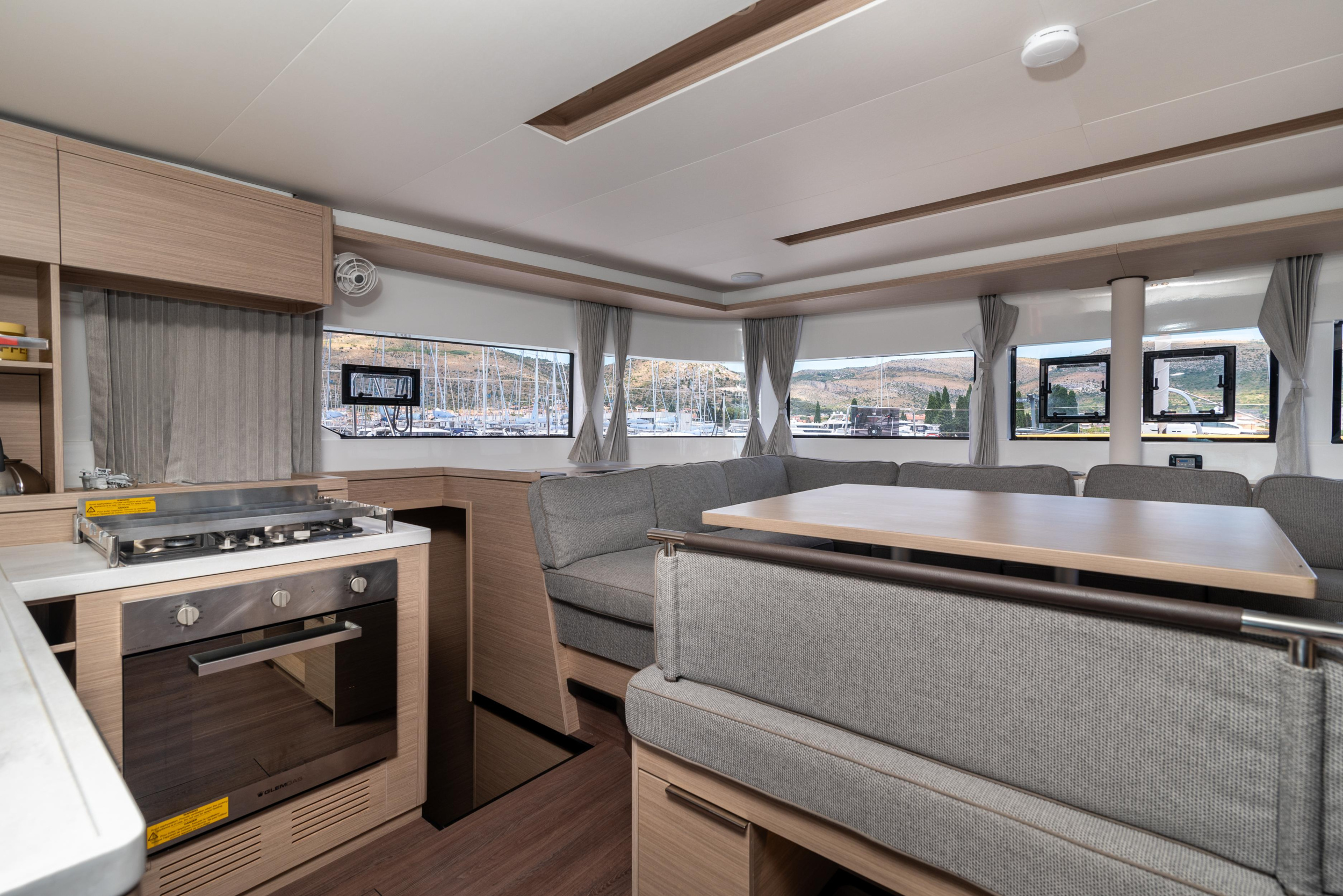 Lagoon 51 - 6 + 2 cab. — photo 4
