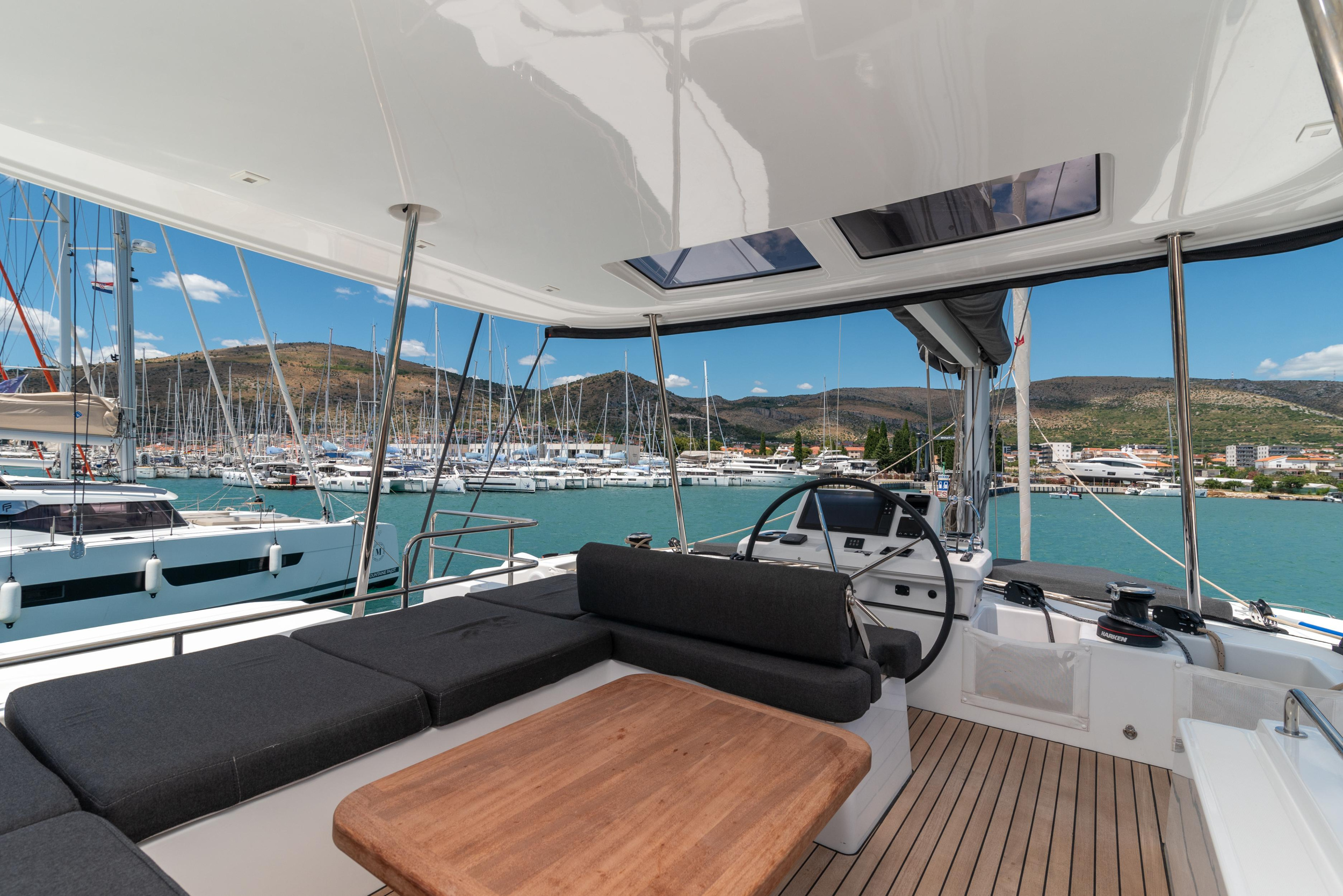 Lagoon 51 - 6 + 2 cab. — photo 14