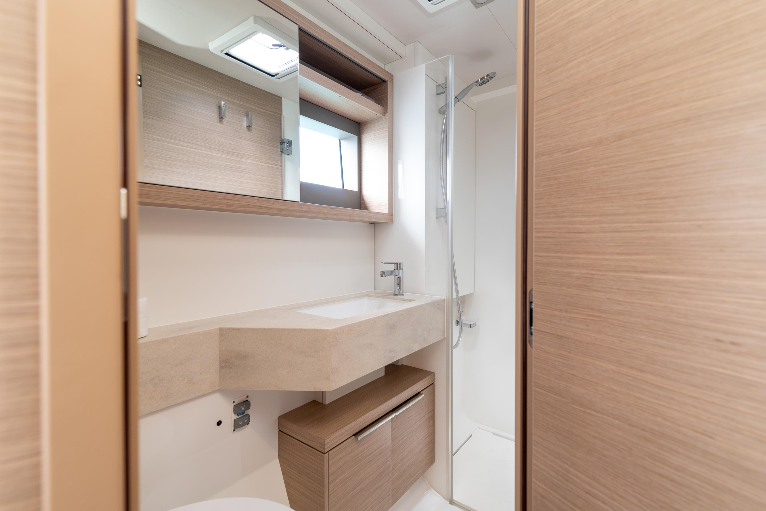 Lagoon 51 - 6 + 2 cab. — photo 16