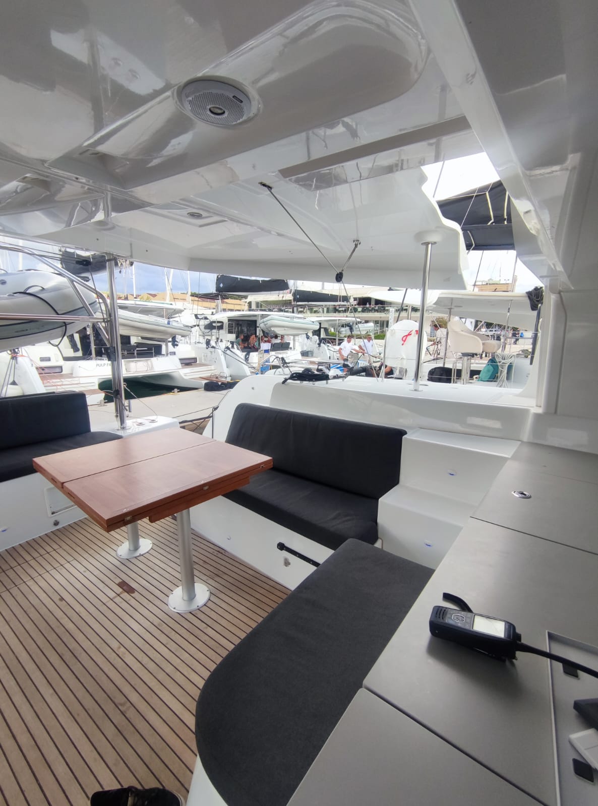 Lagoon 46 - 4 + 2 cab. — photo 9
