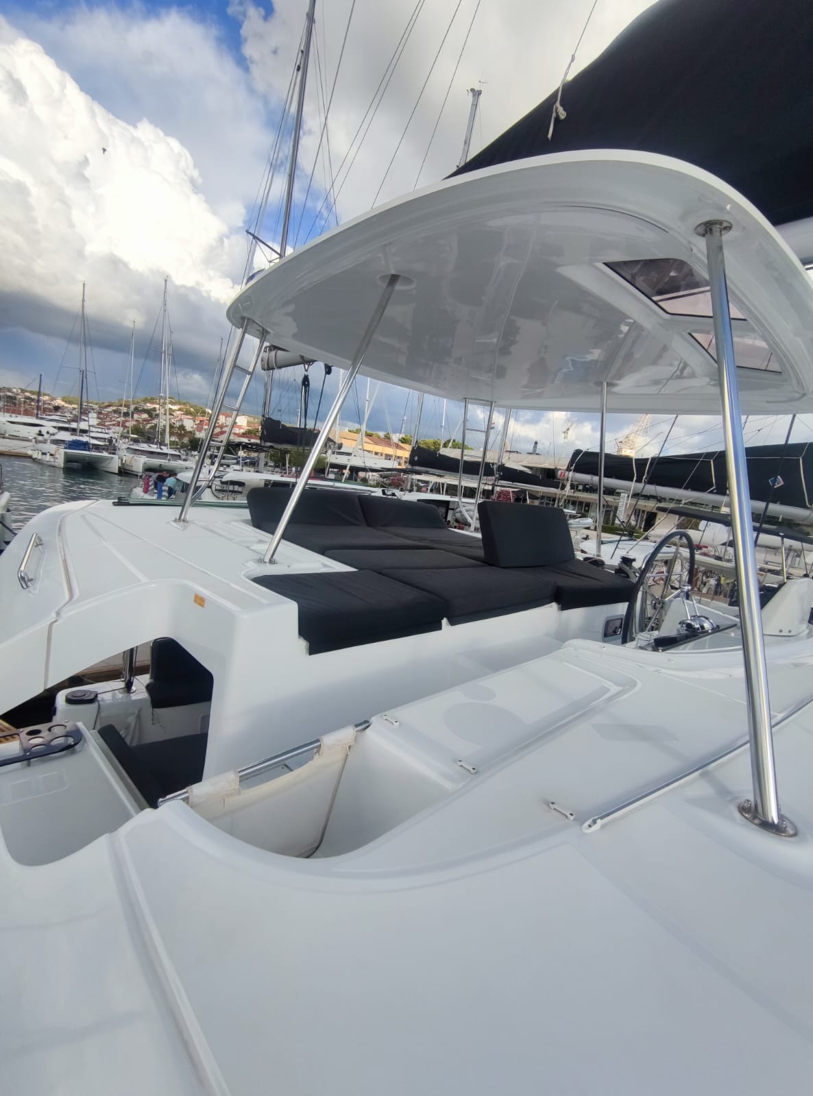 Lagoon 46 - 4 + 2 cab. — photo 12