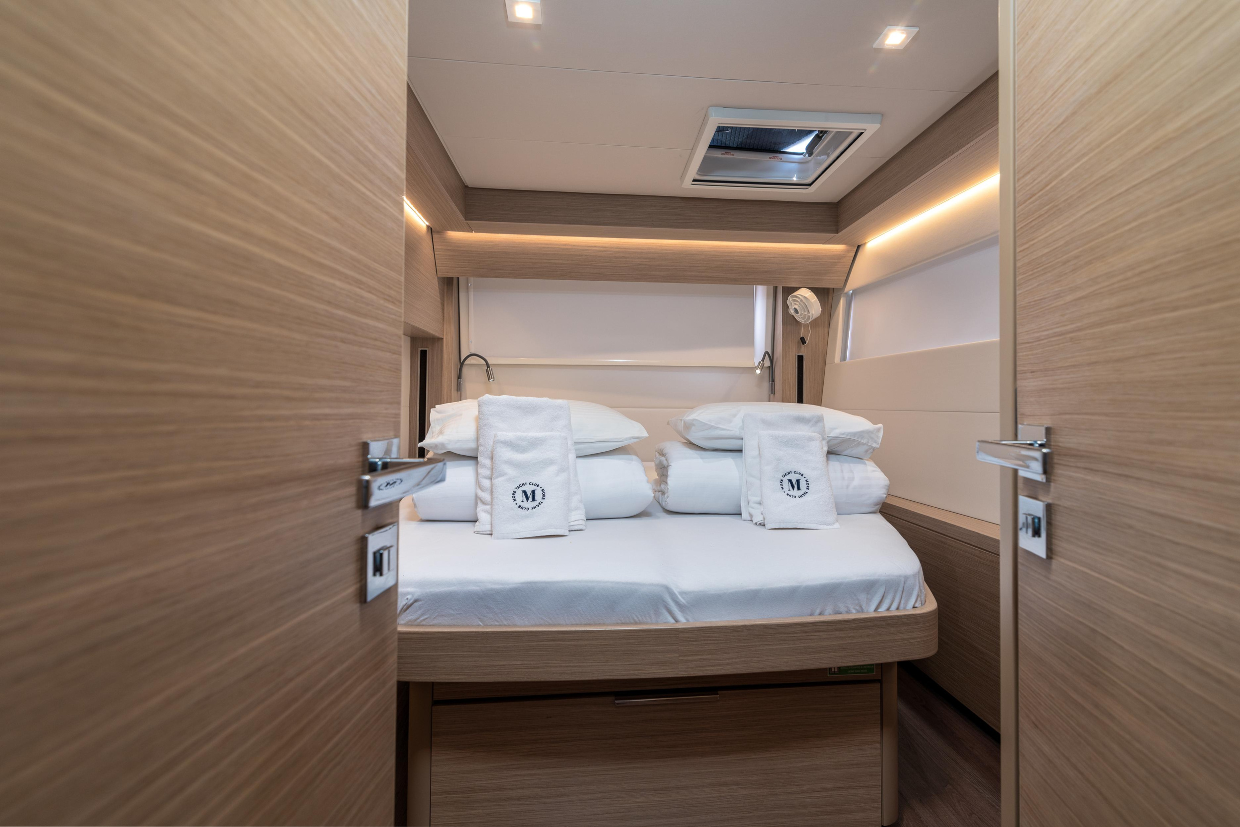 Lagoon 51 - 6 + 2 cab. — photo 8