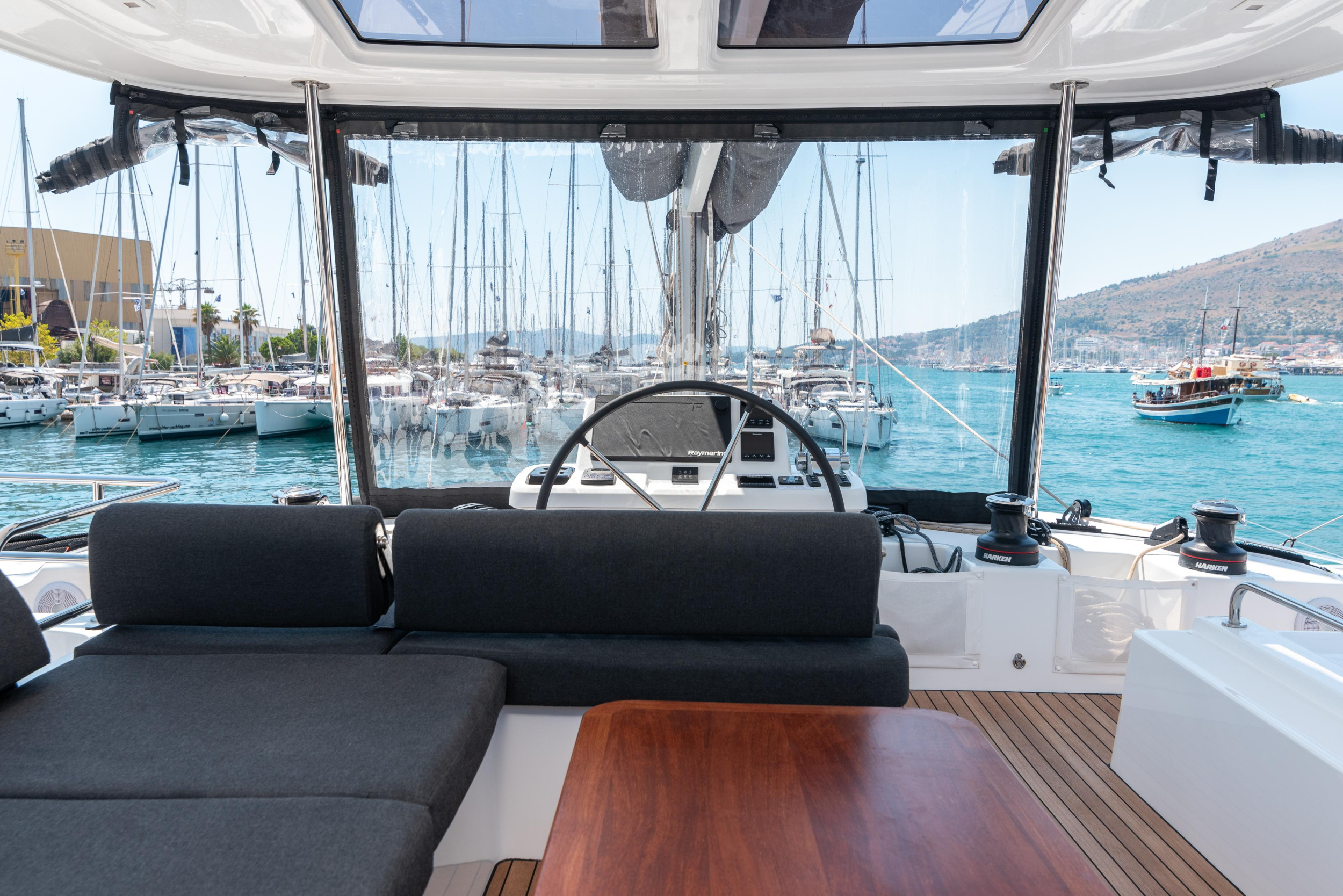 Lagoon 51 - 6 + 2 cab. — photo 17
