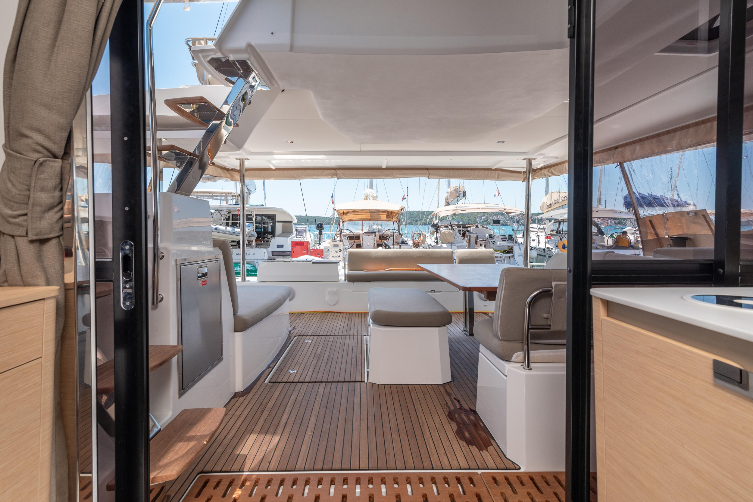 Fountaine Pajot Aura 51 — photo 14