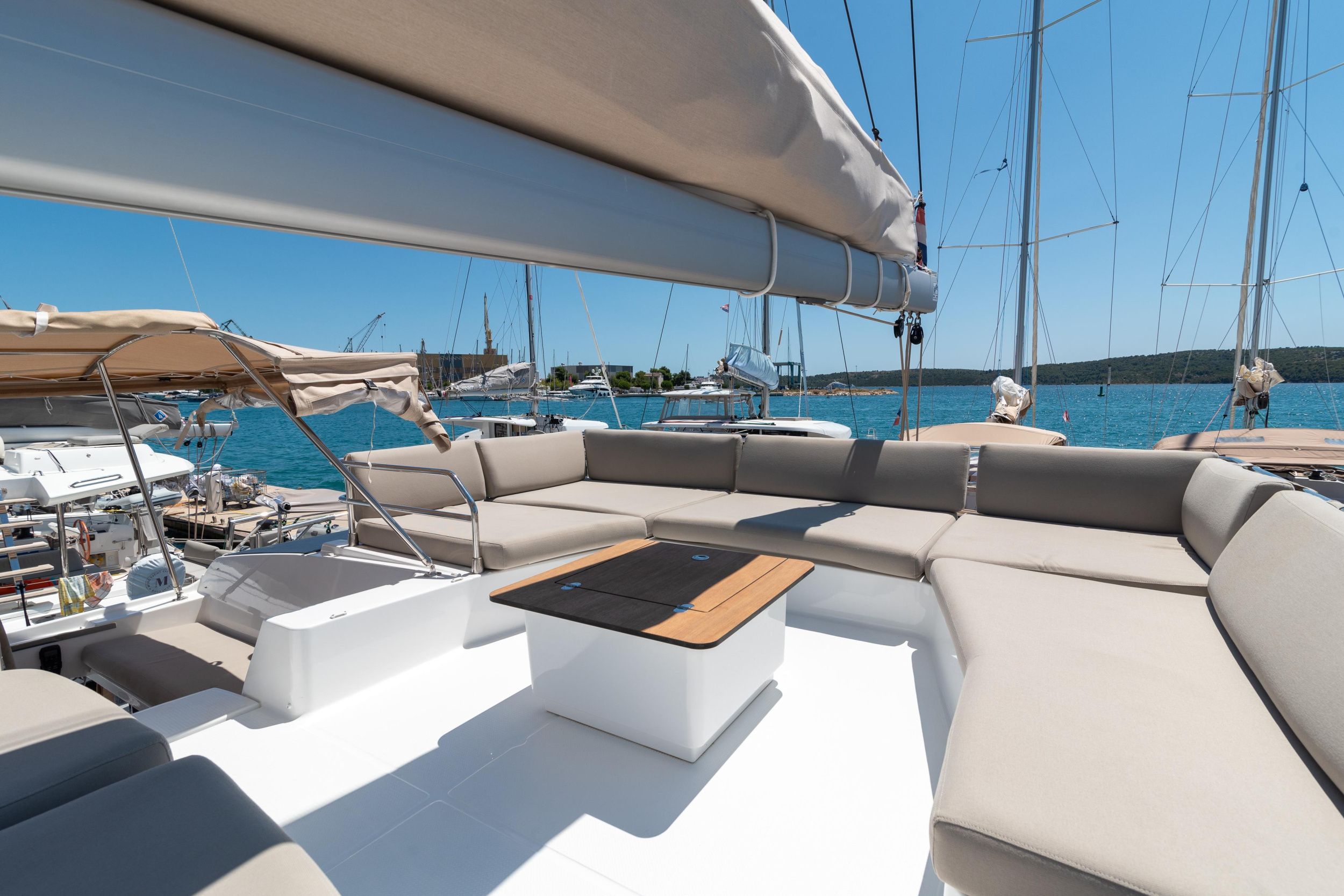 Fountaine Pajot Aura 51 — photo 7