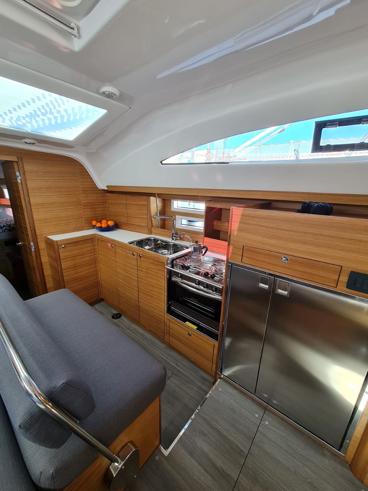 Elan Impression 45.1 - 3 cab. — photo 14