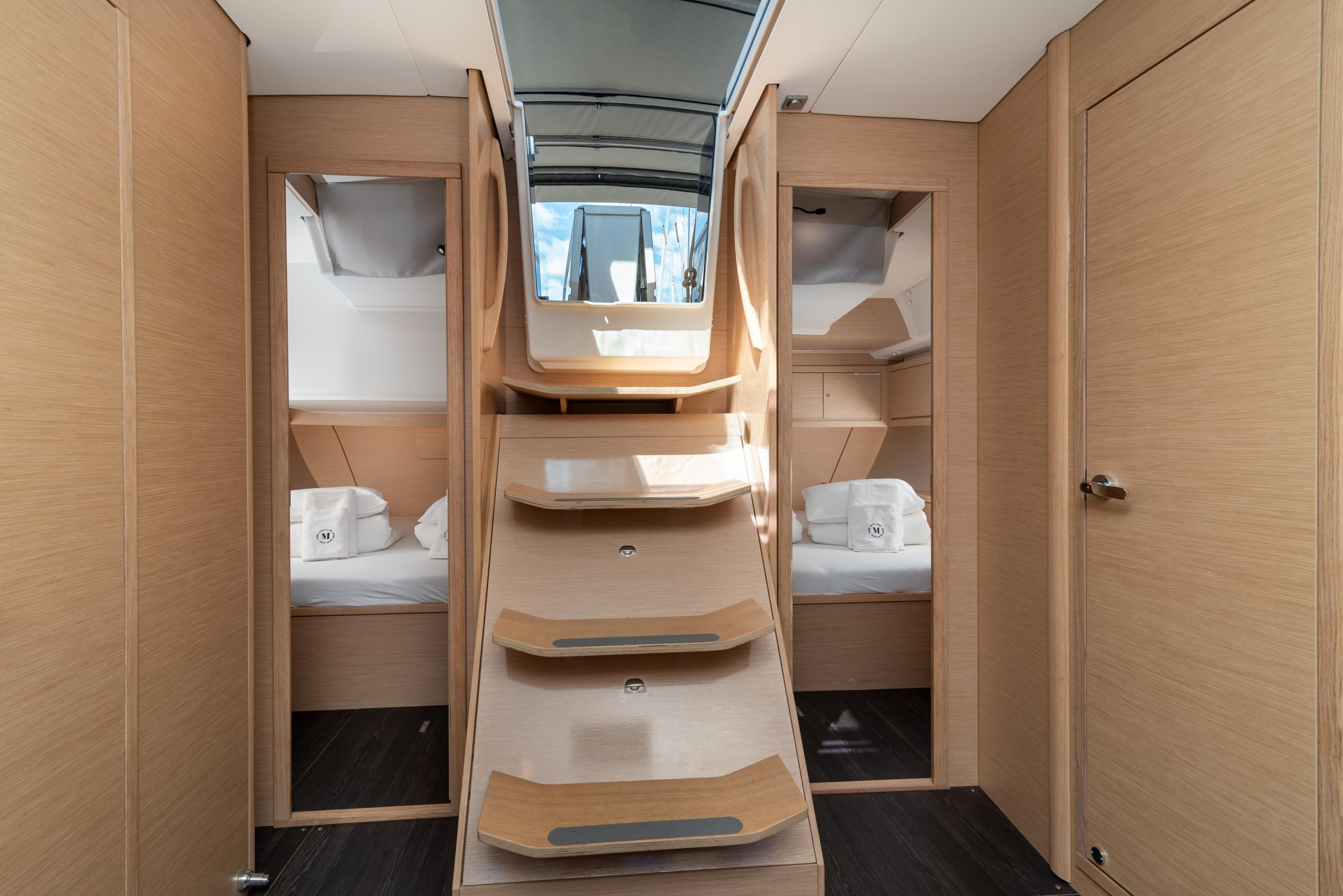 Dufour 470 - 4 + 1 cab. — photo 17