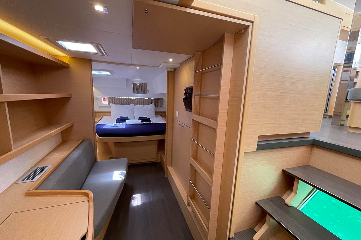 Lagoon 42 - 3 + 1 cab. — photo 25