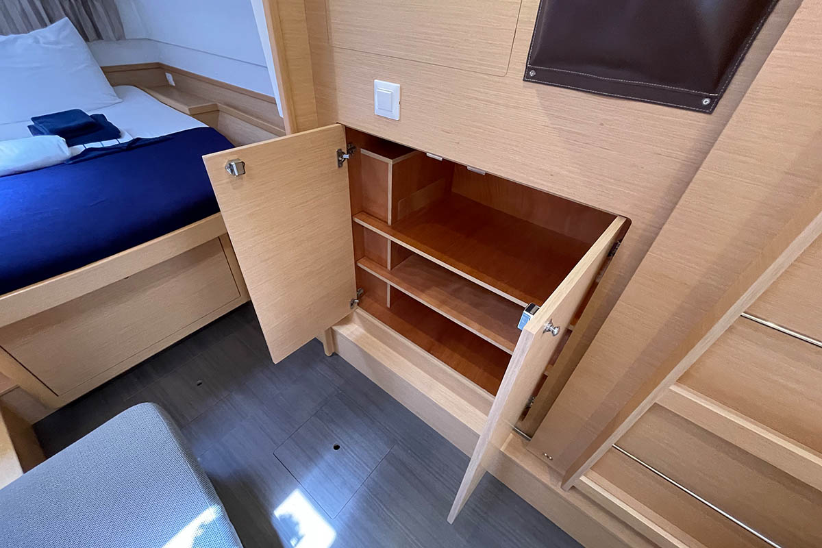 Lagoon 42 - 3 + 1 cab. — photo 27