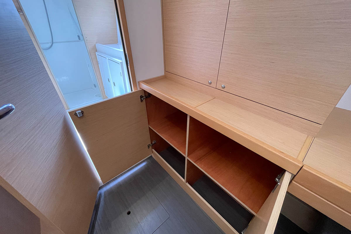 Lagoon 42 - 3 + 1 cab. — photo 29