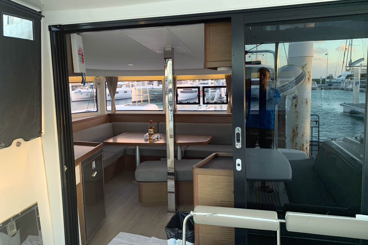 Lagoon 42 - 4 + 2 cab. — photo 9