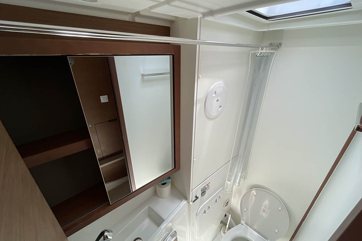 Lagoon 40 - 4 + 2 cab — photo 38