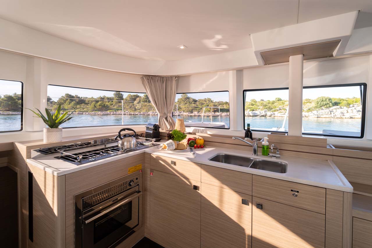 Lagoon 43 - 4 + 2 cab. — photo 29