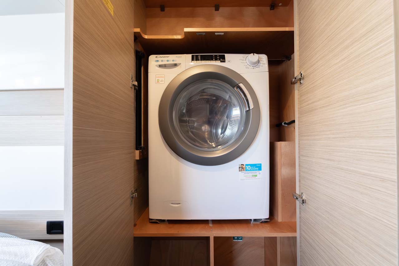 Lagoon 43 - 4 + 2 cab. — photo 3