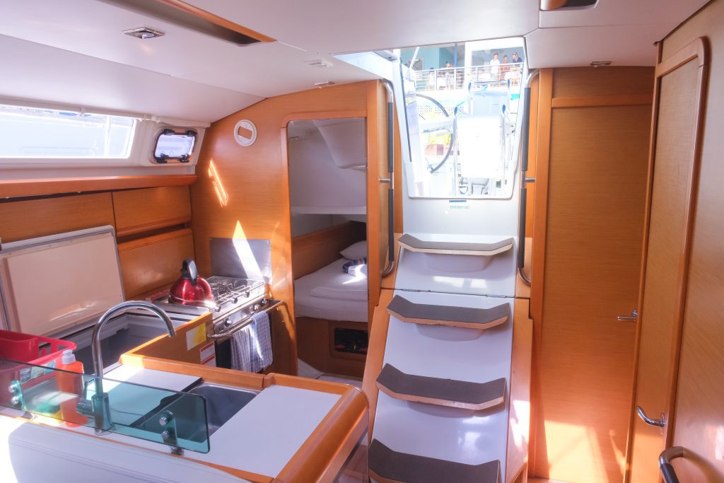 Sun Odyssey 419 - 3 cab. — photo 11