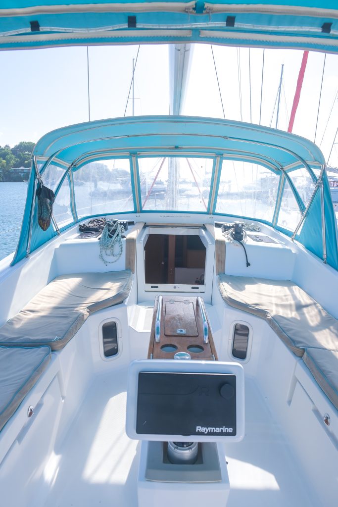 Sun Odyssey 44 DS — photo 4