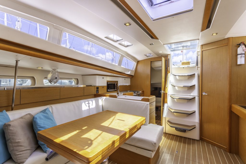 Sun Odyssey 44 DS — photo 18