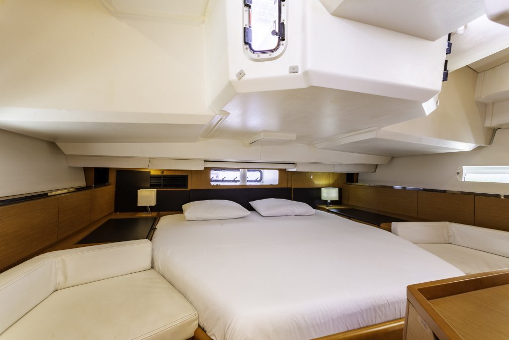 Sun Odyssey 44 DS — photo 19