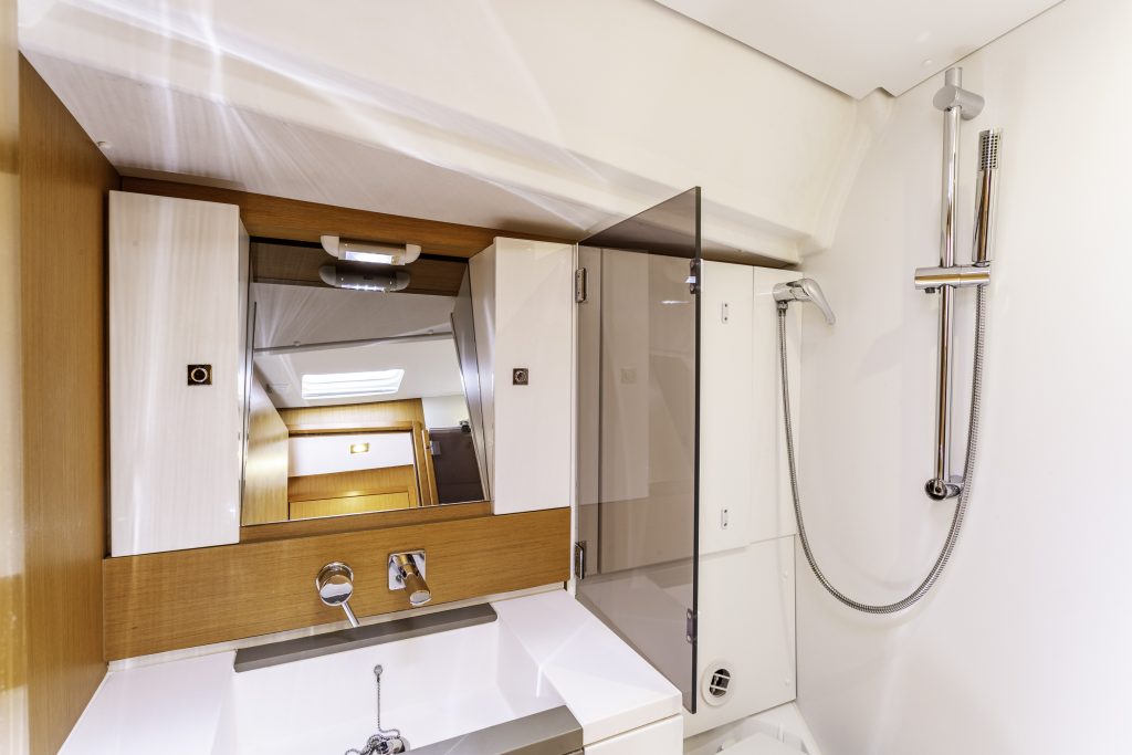 Sun Odyssey 44 DS — photo 26