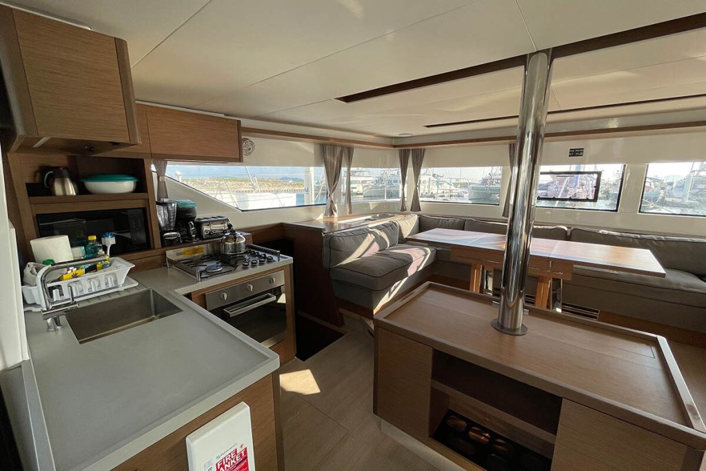 Lagoon 50 — photo 13
