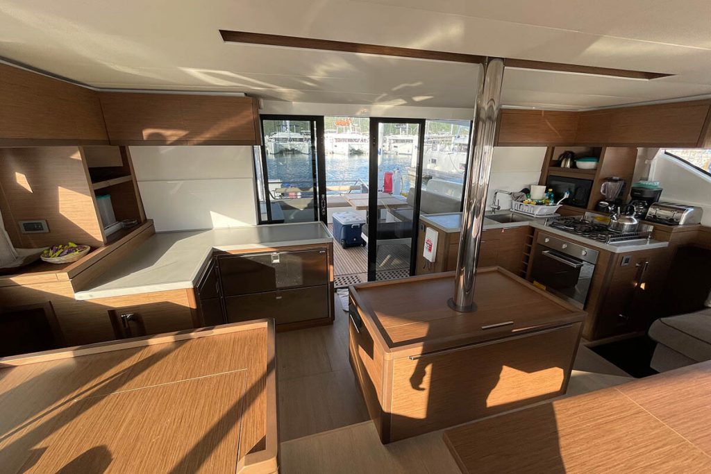 Lagoon 50 — photo 18