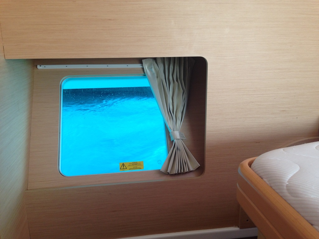 Lagoon 421 — photo 18