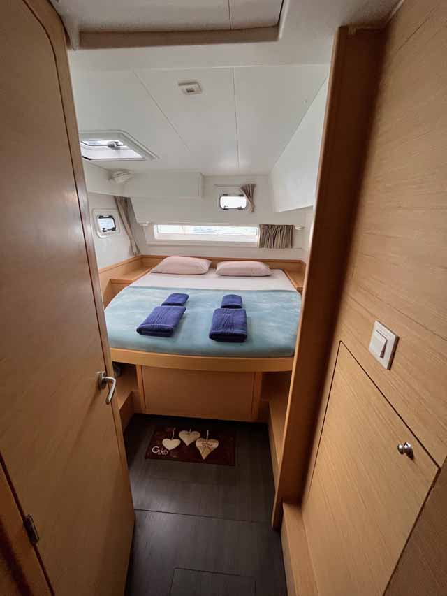 Lagoon 42 - 4 cab. — photo 8