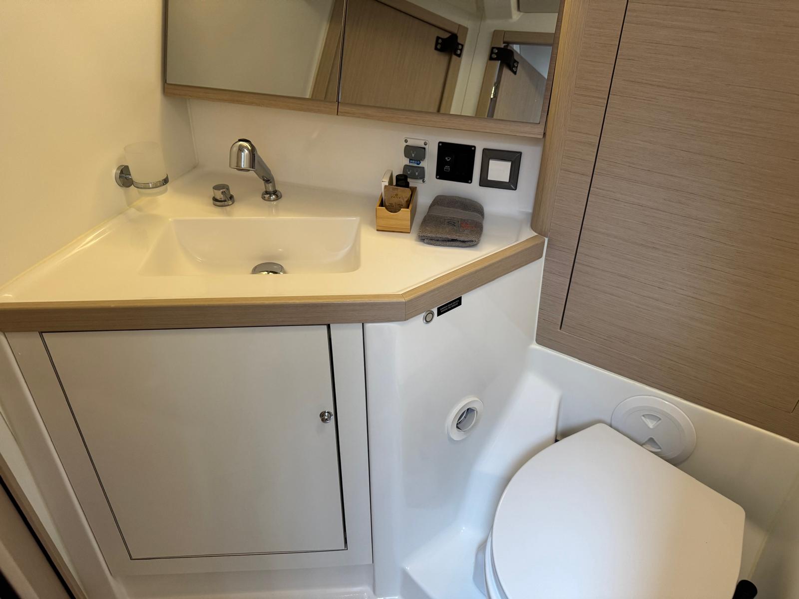 Oceanis 46.1 - 3 cab. — photo 22